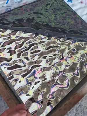 Καλή τιμή Ασημένιο καθρέφτη νερού κυματισμό φύλλο από ανοξείδωτο χάλυβα πλάκα διακόσμηση οροφή σε απευθείας σύνδεση