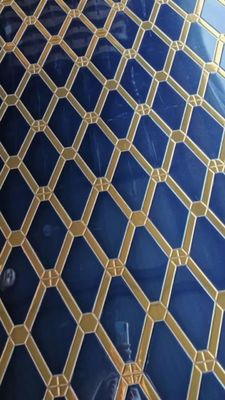 Ενισχυμένο φύλλο ανοξείδωτου χάλυβα ποιότητας 201 με διπλή μεμβράνη PVC και πάχος 0,85mm για διακοσμητικές εφαρμογές