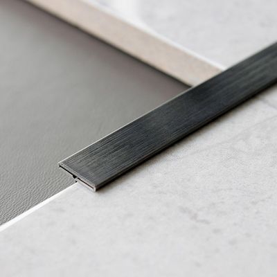 Καλή τιμή 3048mm Μήκος 304 Ανοξείδωτη Επιχρωμιωμένη Λωρίδα Πλακιδίων για Τοίχο και Δάπεδο σε απευθείας σύνδεση