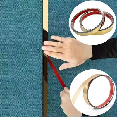 Καλή τιμή PVD रंग लेपित 201 स्टेनलेस स्टील फ्लैट ट्रिम चिपकने वाला रोल आसान सफाई टाइल किनारों के लिए σε απευθείας σύνδεση