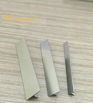 Καλή τιμή 304 από ανοξείδωτο χάλυβα Τ σχήμα Bullnose Tile Trim με επιφάνεια τρίχας και ασημένια επίστρωση PVD σε απευθείας σύνδεση